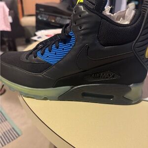 Nike Air Max Black and Blue Sneakers